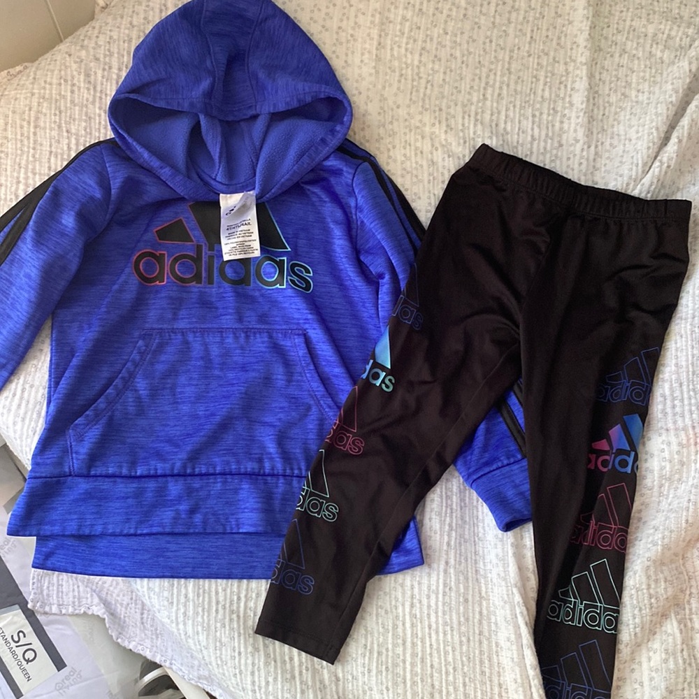 ADIDAS *EUC* matching hoodie and leggings !! Size 4t